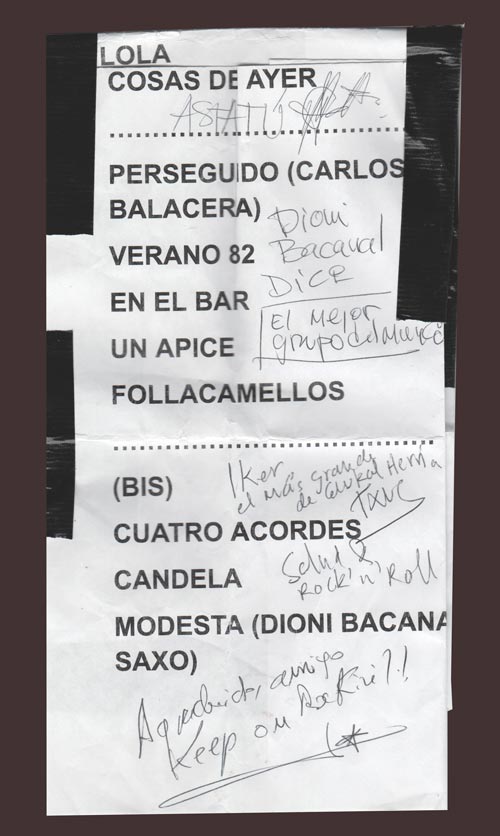 Set-list con firmas recogidas tras el concierto (2 de 2).